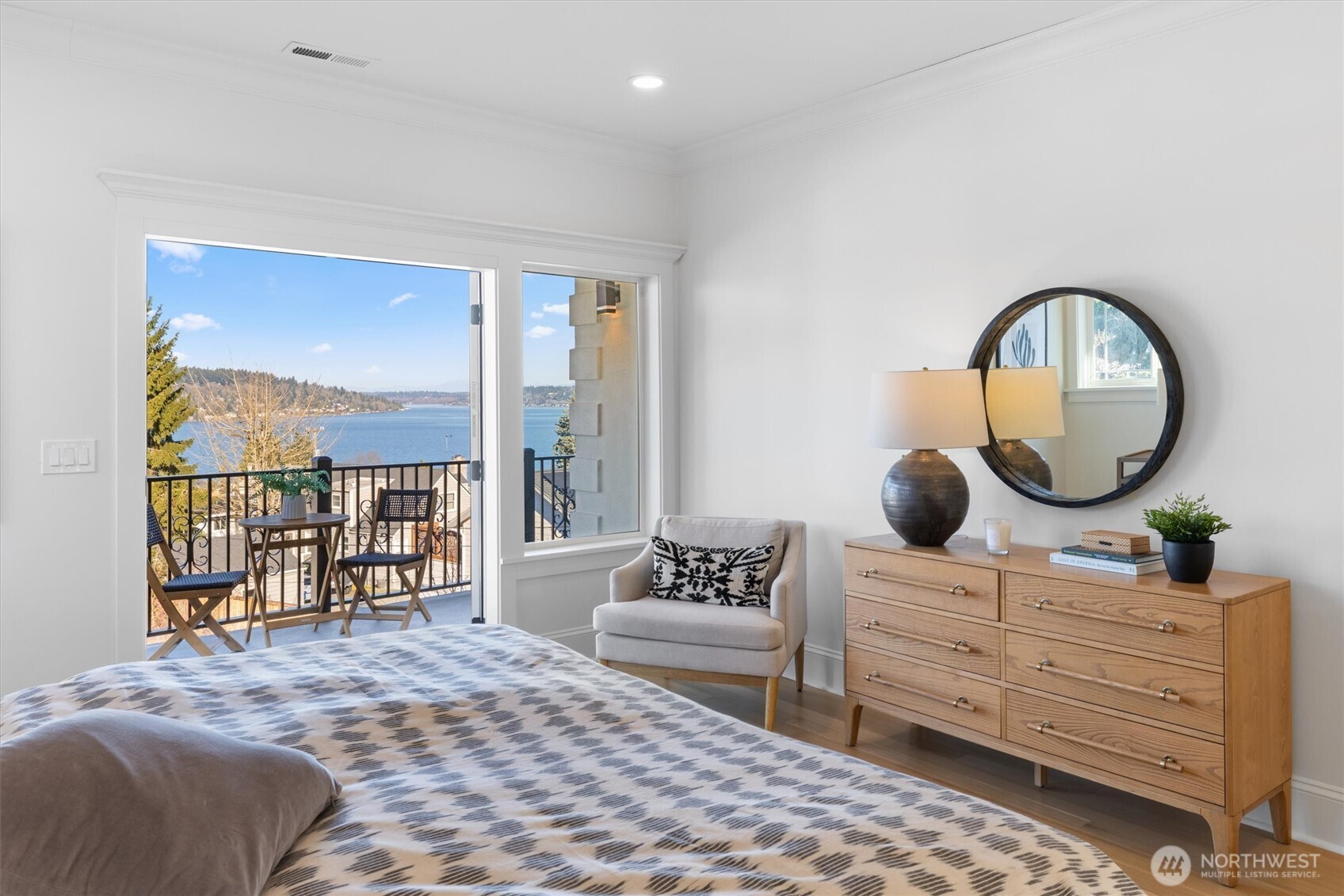 7908 South Lakeridge Drive Seattle, WA 98178 - Photo 27 of 40