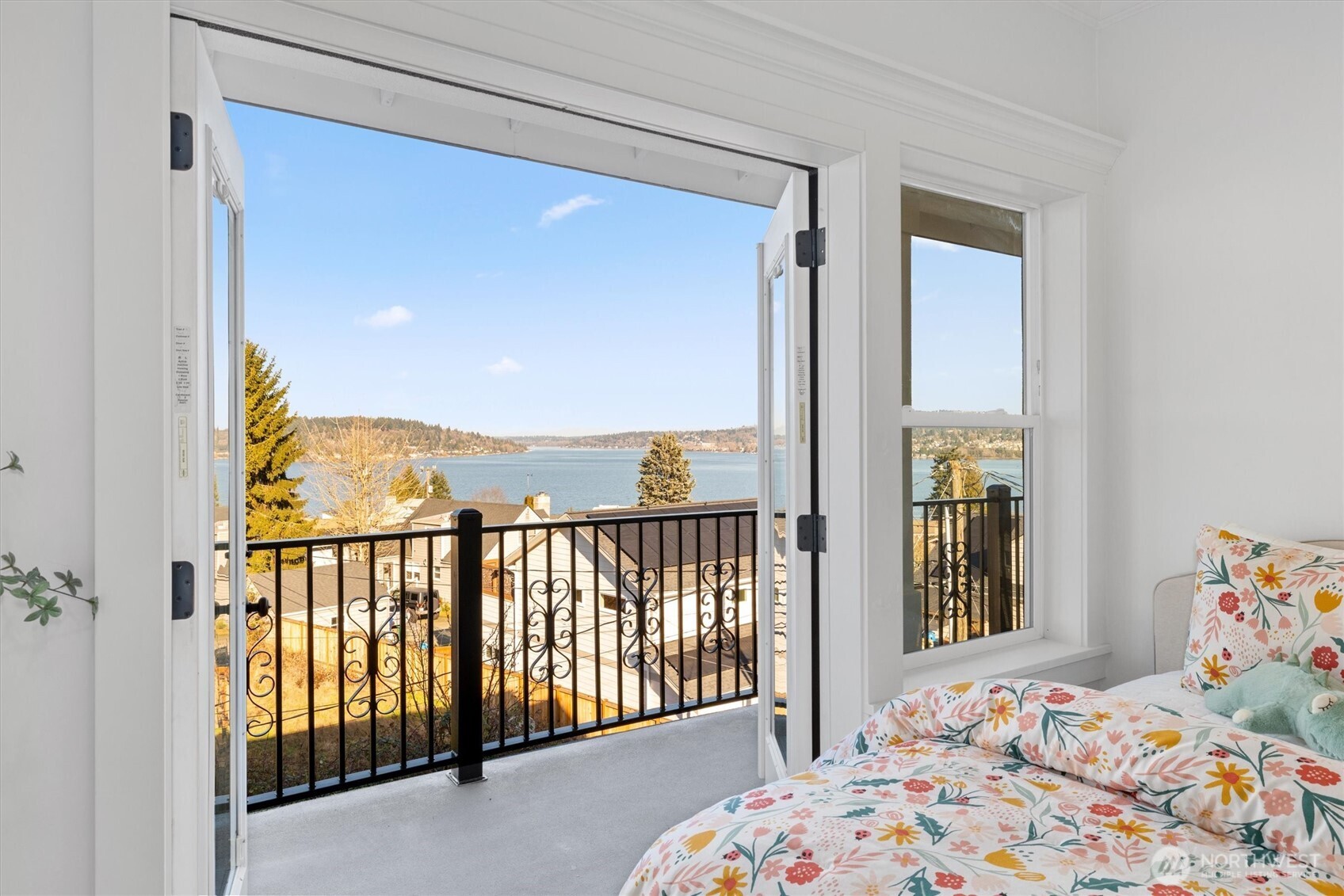 7908 South Lakeridge Drive Seattle, WA 98178 - Photo 33 of 40