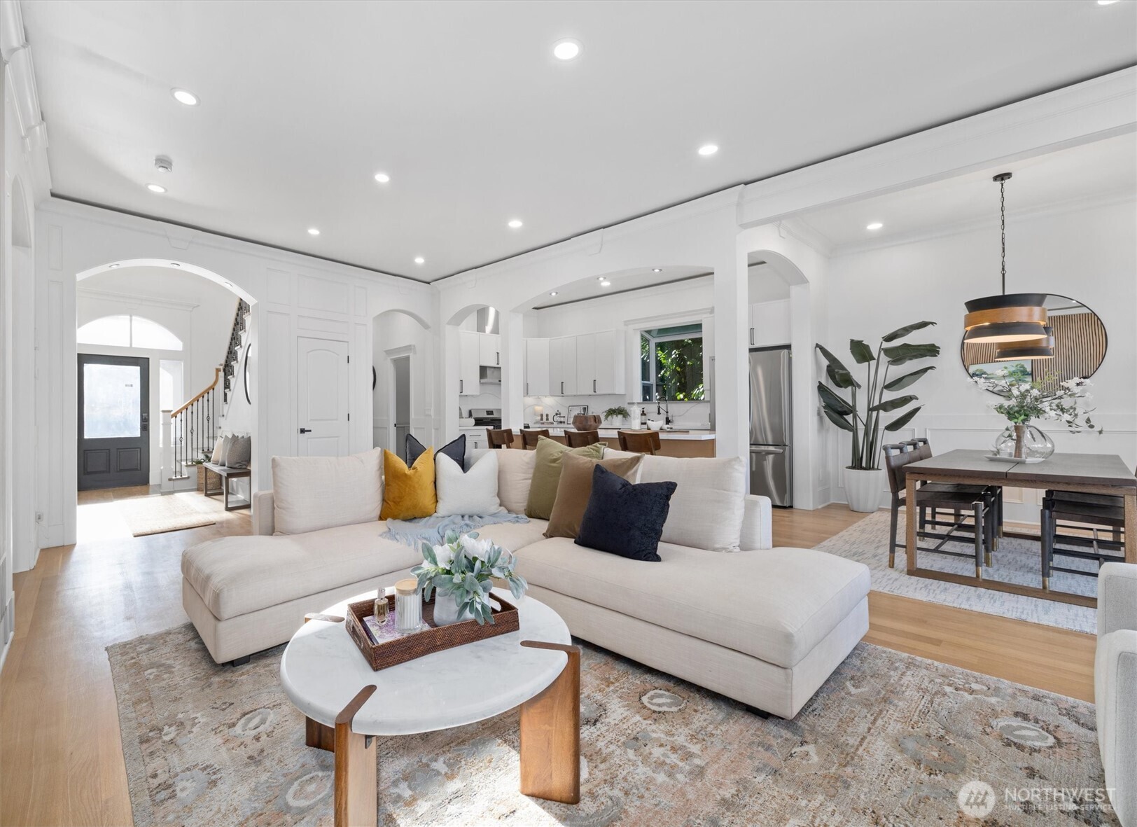 7908 South Lakeridge Drive Seattle, WA 98178 - Photo 10 of 40