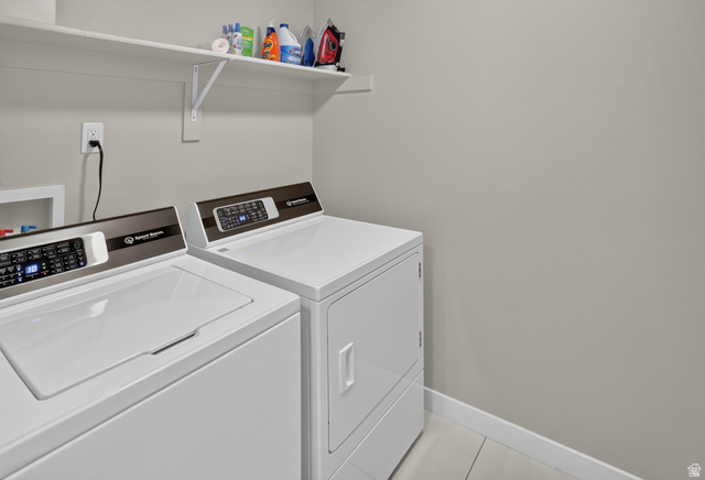 2178 Autumn Drive Mapleton, UT 84664 - Photo 25 of 48 Laundry area with a white wall-mounted shelf