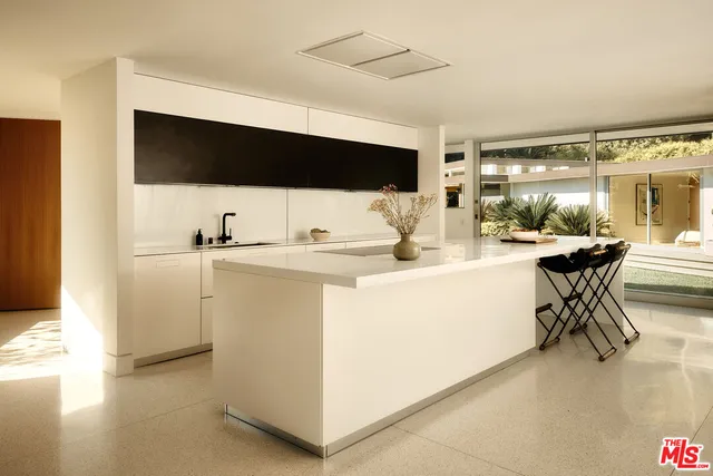 $75,000 | 1061 Loma Vista Drive, Beverly Hills, CA 90210