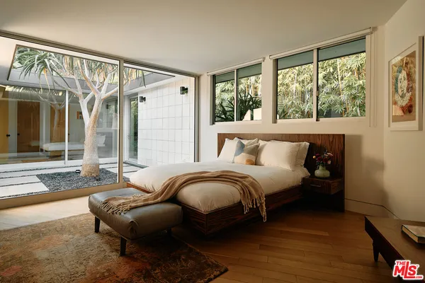 $75,000 | 1061 Loma Vista Drive, Beverly Hills, CA 90210