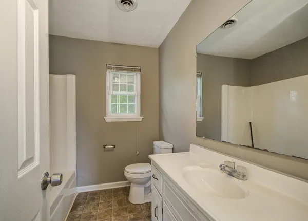 $1,200 | 133 Gail Street, Oak Grove, KY 42262