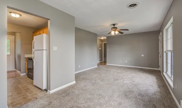 $1,200 | 133 Gail Street, Oak Grove, KY 42262