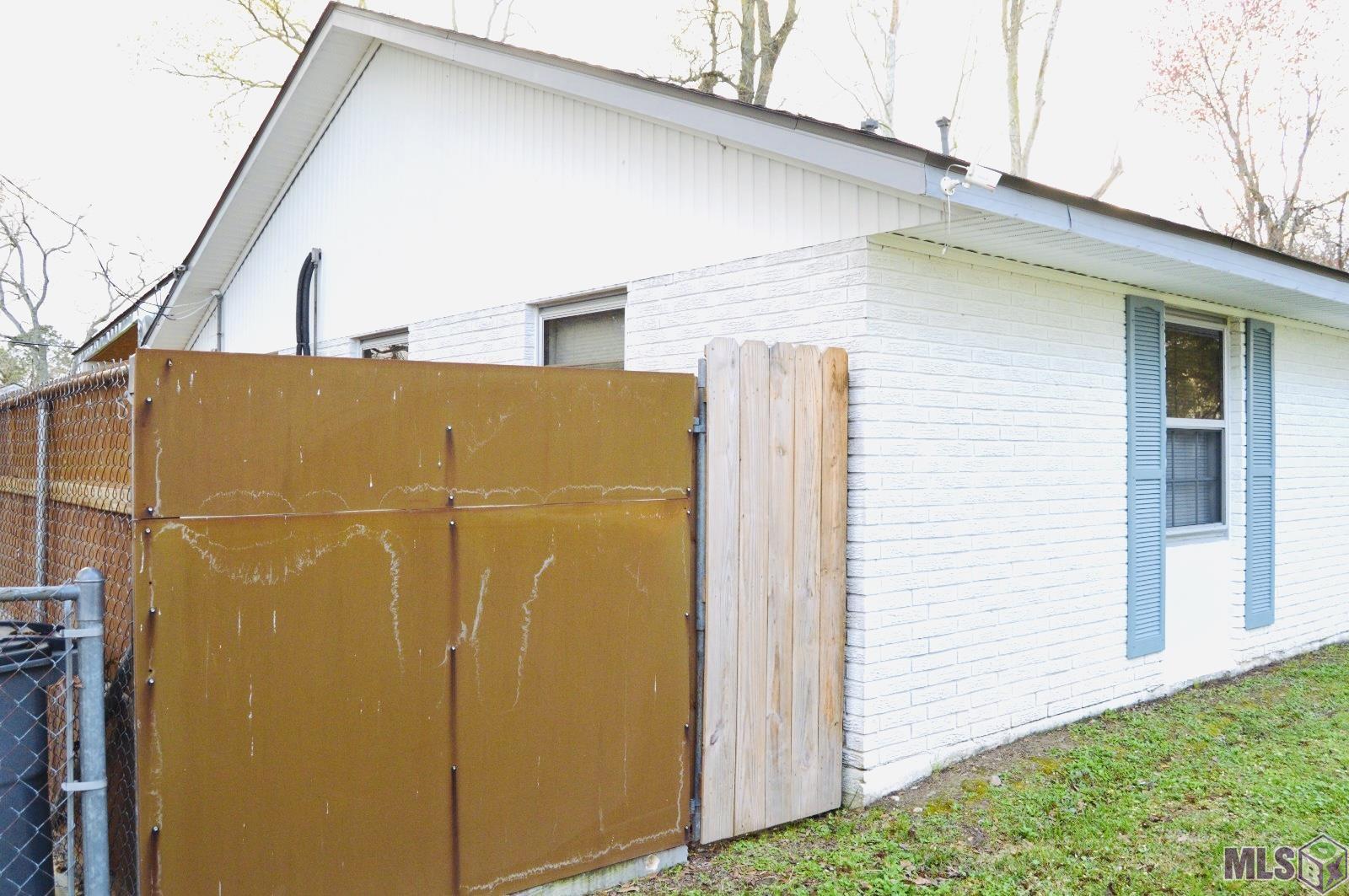 11674 Baylor Drive Baton Rouge, LA 70816 - Photo 7 of 39