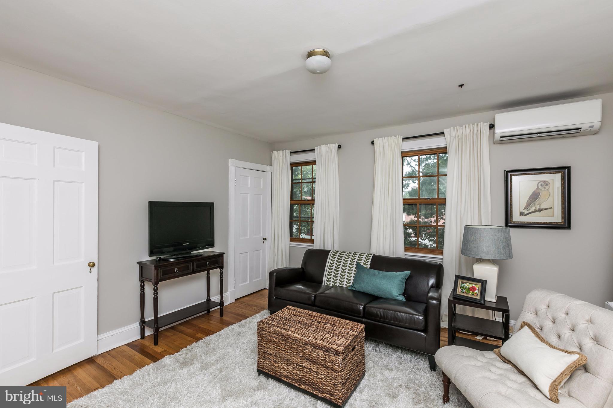 213 Tuscany Road Baltimore, MD 21210 - Photo 13 of 30 Family Room