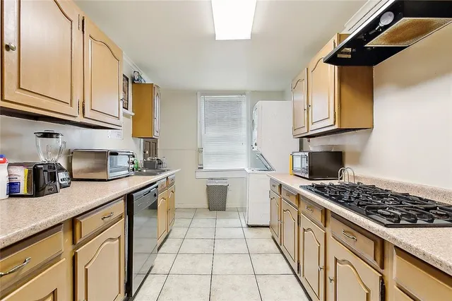 $1,500 | 2310 Soniat Street, Unit B, New Orleans, LA 70115