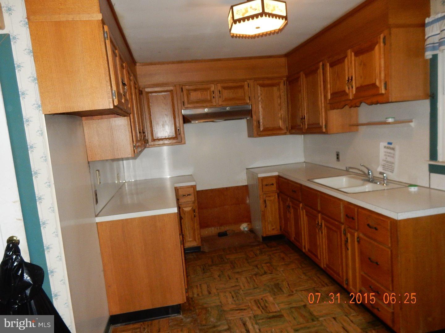 1003 Memorial Road Burlington, NJ 08016 - Photo 2 of 16