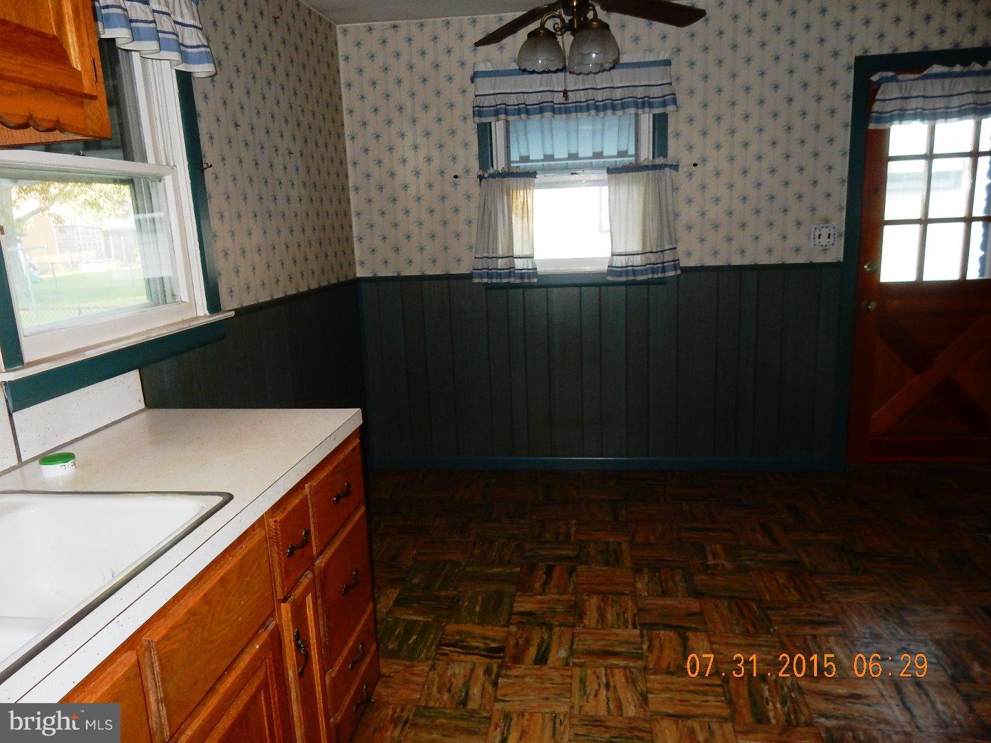 1003 Memorial Road Burlington, NJ 08016 - Photo 3 of 16