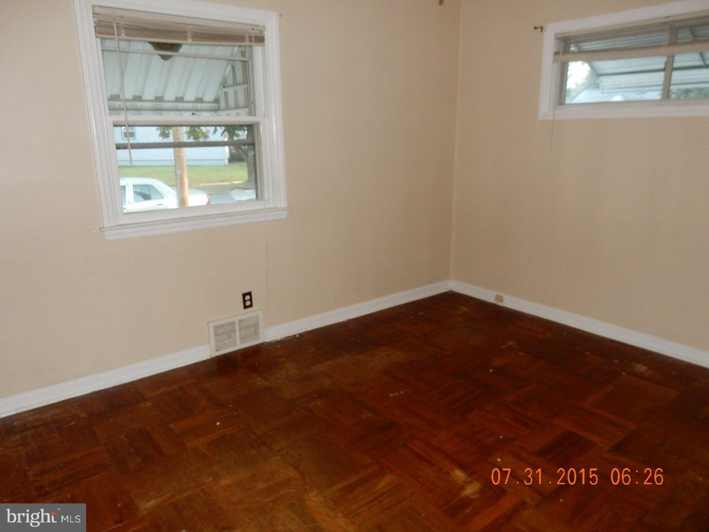 1003 Memorial Road Burlington, NJ 08016 - Photo 6 of 16