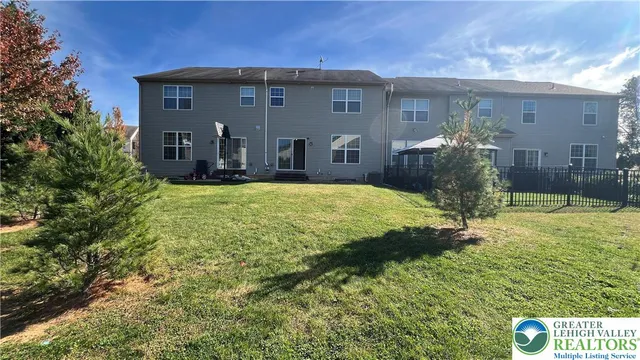 $2,500 | 251 Milkweed Drive, Allentown, PA 18104