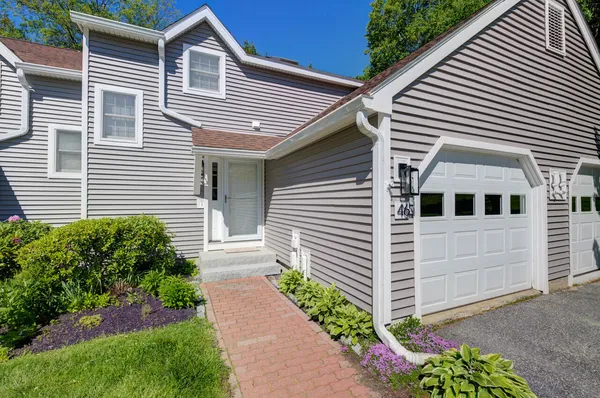 $298,000 | 46 Surprenant Circle, Unit 46, Brunswick, ME 04011