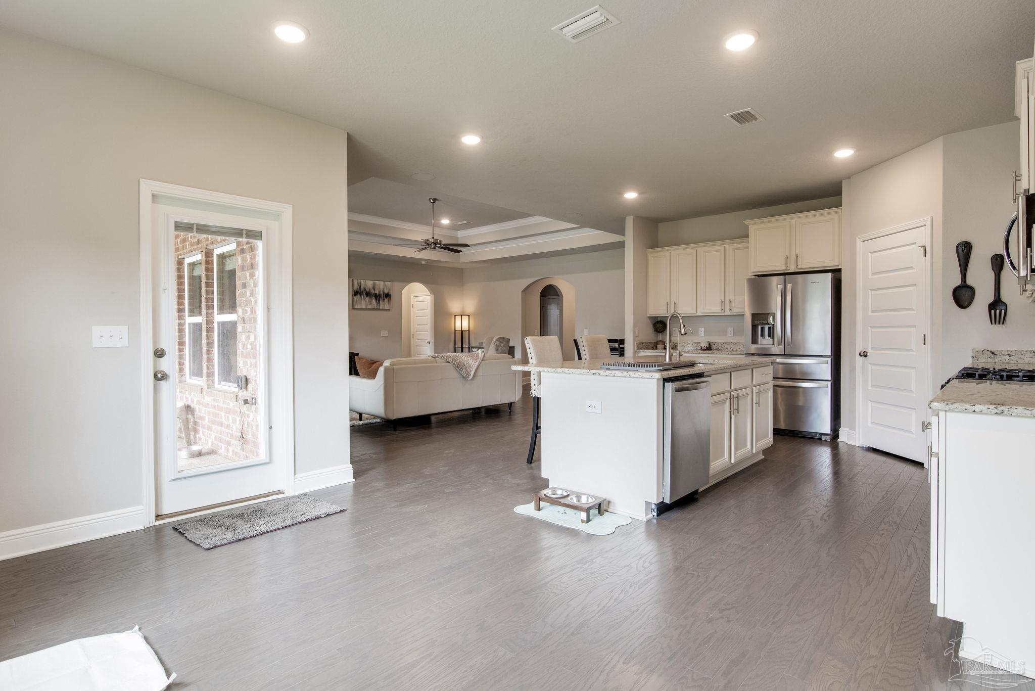 8061 Stream Ridge Road Pensacola, FL 32526 - Photo 9 of 40 Gallery Image 9