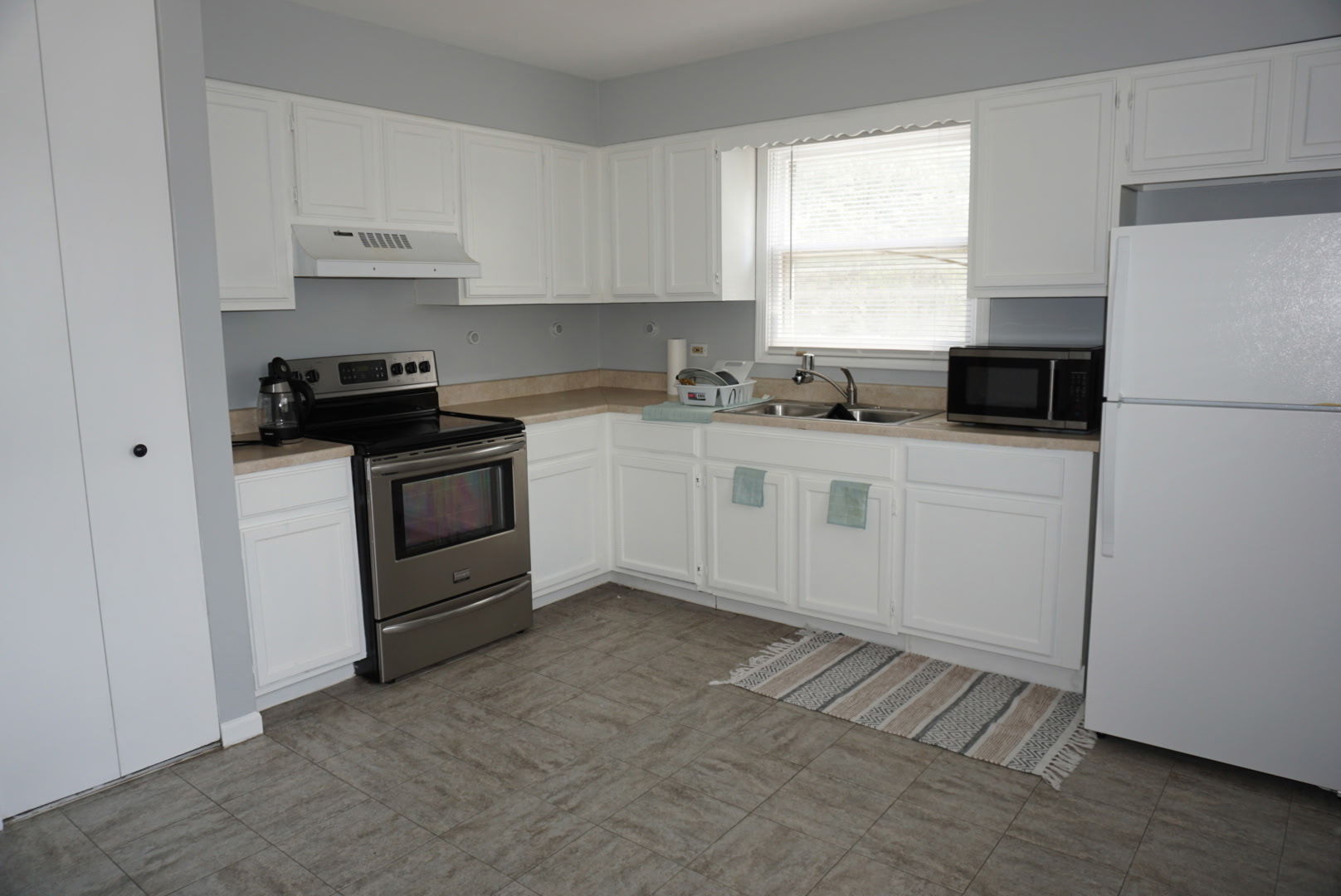 4042 Charleston Road Matteson, IL 60443 - Photo 6 of 27