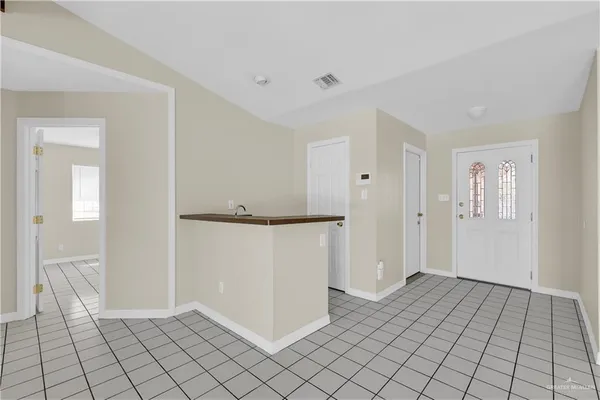 $1,700 | 2928 North 1st Lane, McAllen, TX 78501