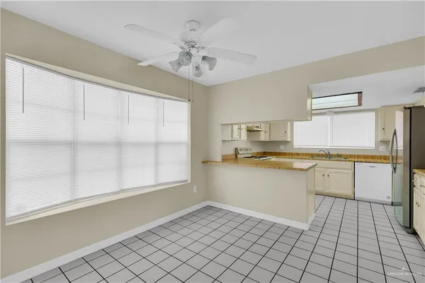 $1,700 | 2928 North 1st Lane, McAllen, TX 78501