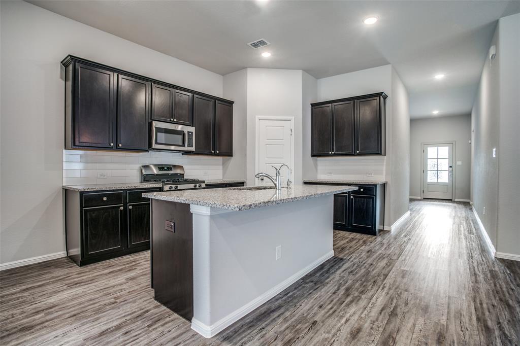 5825 Rostherne Drive Aubrey, TX 76227 - Photo 3 of 8