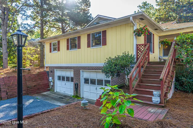 $425,000 | 105 Greentree Court, West End, NC 27376