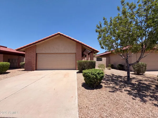 $290,000 | 5208 East Tamblo Drive, Phoenix, AZ 85044