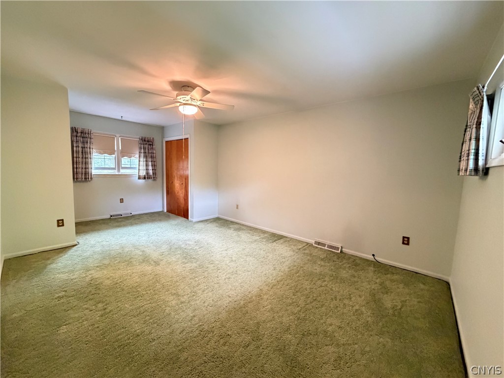 7447 Armstrong Road Manlius, NY 13104 - Photo 27 of 38