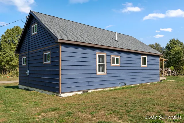 $285,000 | 881 Brent Drive, Sherwood, MI 49089