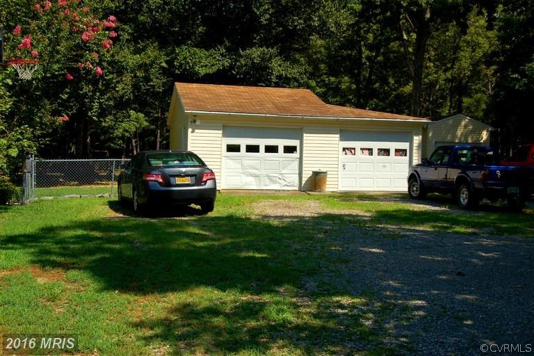 1091 Hunters Hill Road Champlain, VA 22438 - Photo 4 of 23 Gallery Image 4