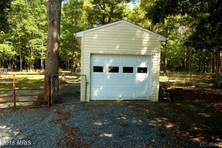 1091 Hunters Hill Road Champlain, VA 22438 - Photo 9 of 23 Gallery Image 9