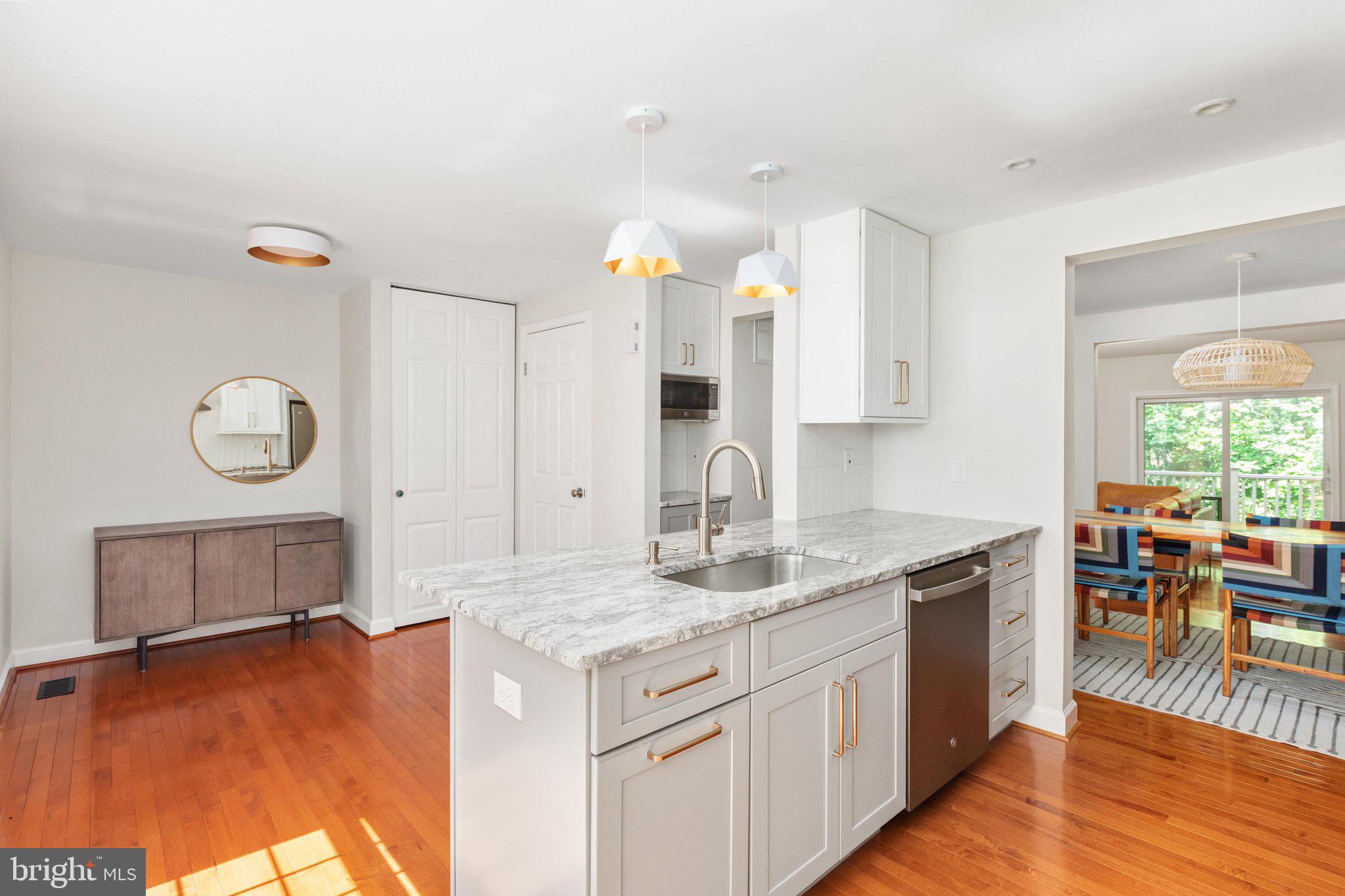 10927 Harpers Square Court Reston, VA 20191 - Photo 7 of 43 2E6A2636_10927 Harpers Square Ct - Absolute Altitu