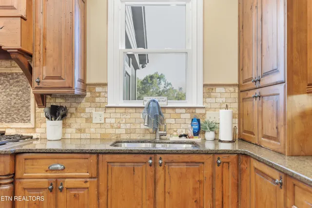 $949,900 | 2800 Green Heron Boulevard, Knoxville, TN 37938