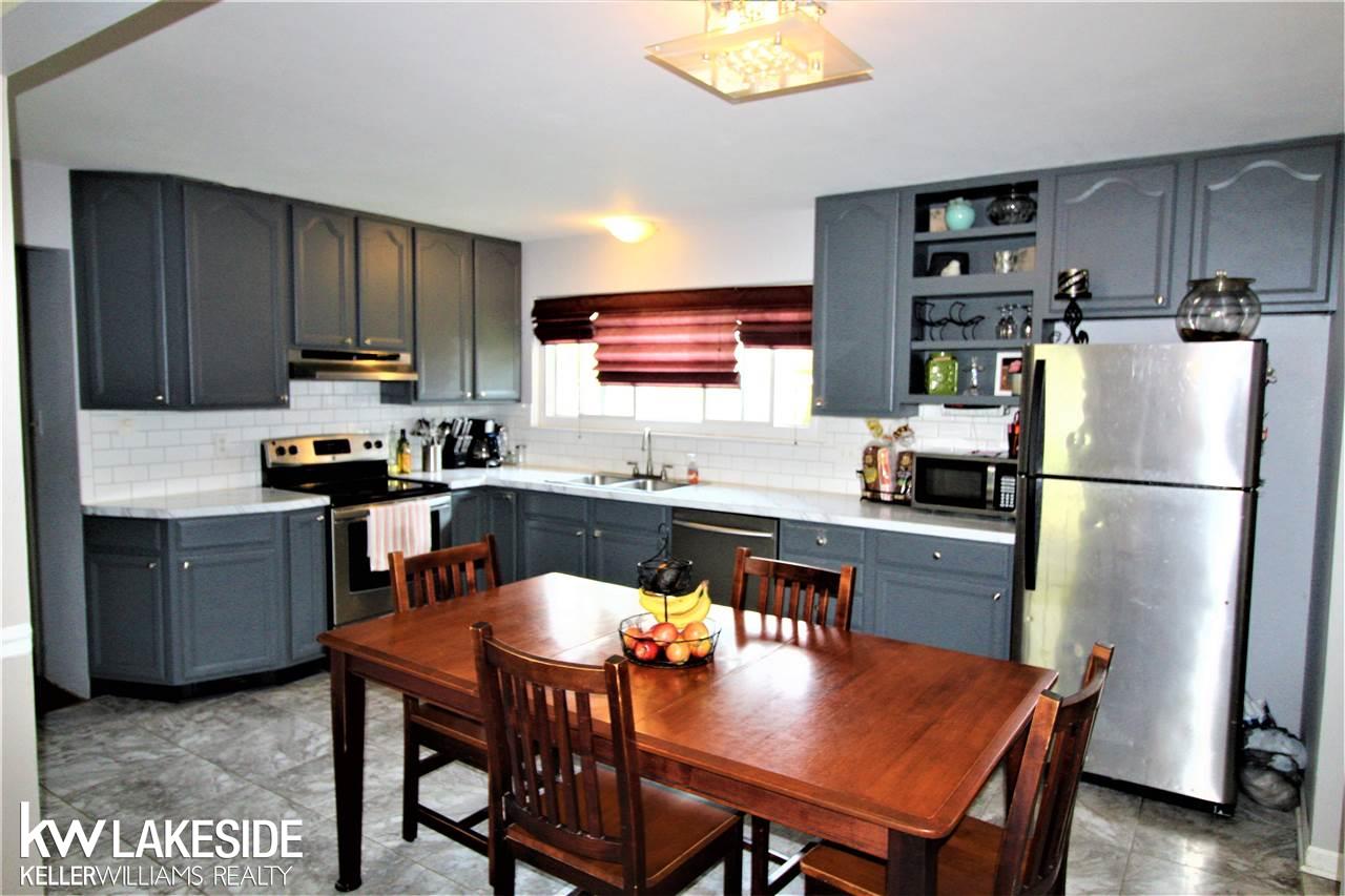 8242 Rondale Drive Utica, MI 48316 - Photo 8 of 22 50040180-7.JPG