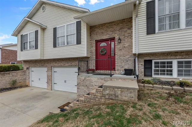 $325,000 | 2650 Old Cape Road, Jackson, MO 63755