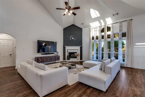 $900,000 | 13348 Cool Meadow Drive, Frisco, TX 75035