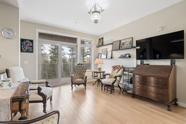 $515,000 | 4 Gile Drive, Unit 2B, Hanover, NH 03755