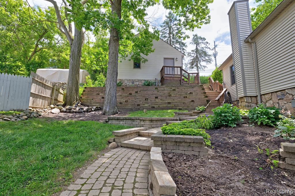 1523 Rochester Road Leonard, MI 48367 - Photo 51 of 62 Gallery Image 51