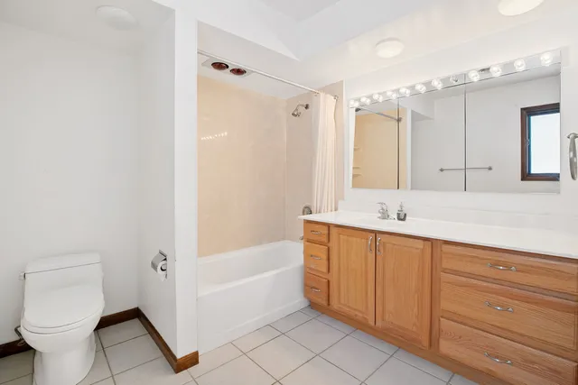 $600,000 | 304 Tall Trees Lane, Palatine, IL 60067