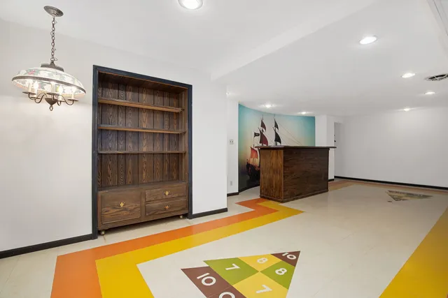 $600,000 | 304 Tall Trees Lane, Palatine, IL 60067