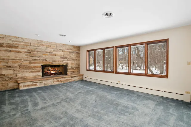 $600,000 | 304 Tall Trees Lane, Palatine, IL 60067