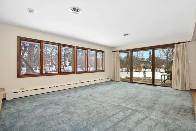 $600,000 | 304 Tall Trees Lane, Palatine, IL 60067