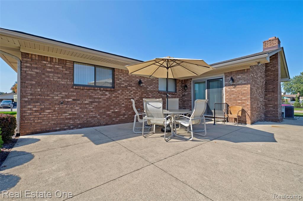 38756 Cheldon Street Clinton Township, MI 48038 - Photo 4 of 49