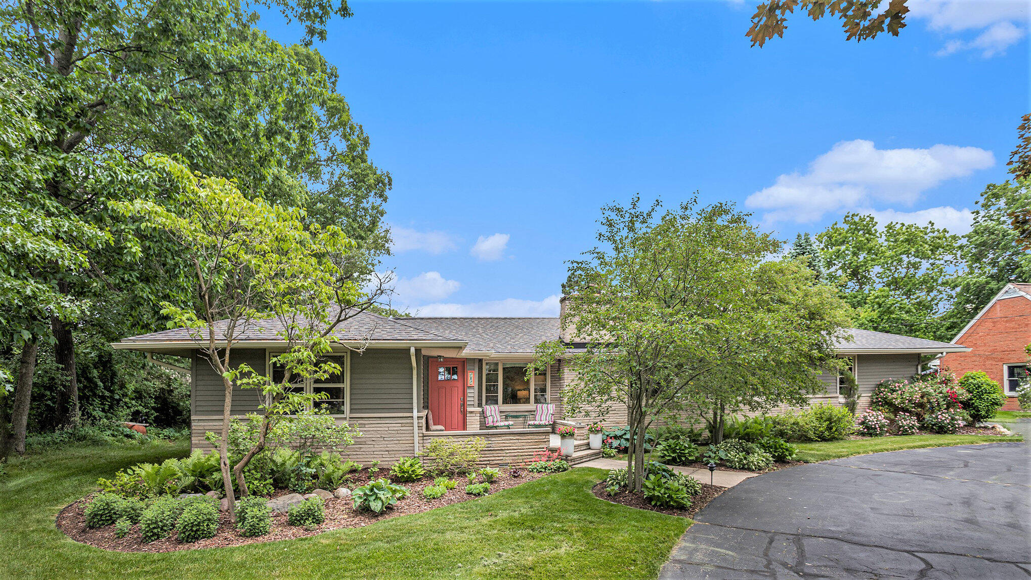 505 Sturgis Road Kalamazoo, MI 49004 - Photo 2 of 28 002_img_1805