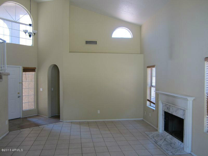 4350 East Desert Trumpet Road Phoenix, AZ 85044 - Photo 2 of 11 Living room