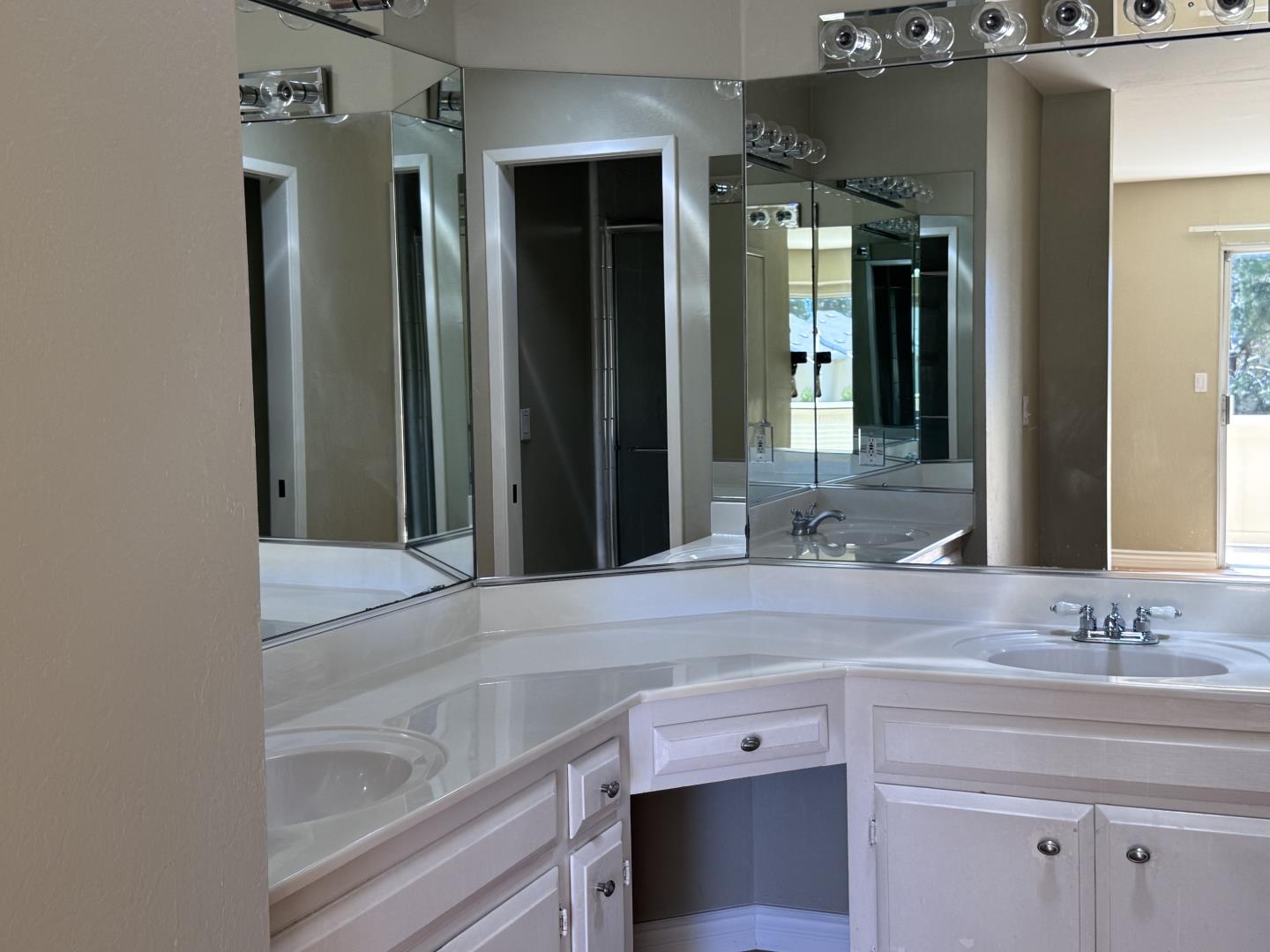 Bollinger Road San Jose, CA 95129 - Photo 20 of 38 Gallery Image 20