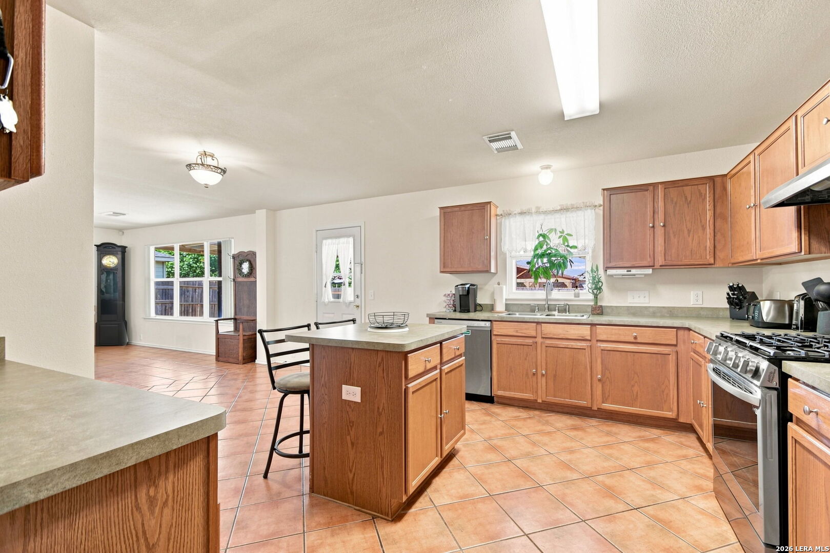 15818 Blue Sky Road Selma, TX 78154 - Photo 14 of 36 Gallery Image 14