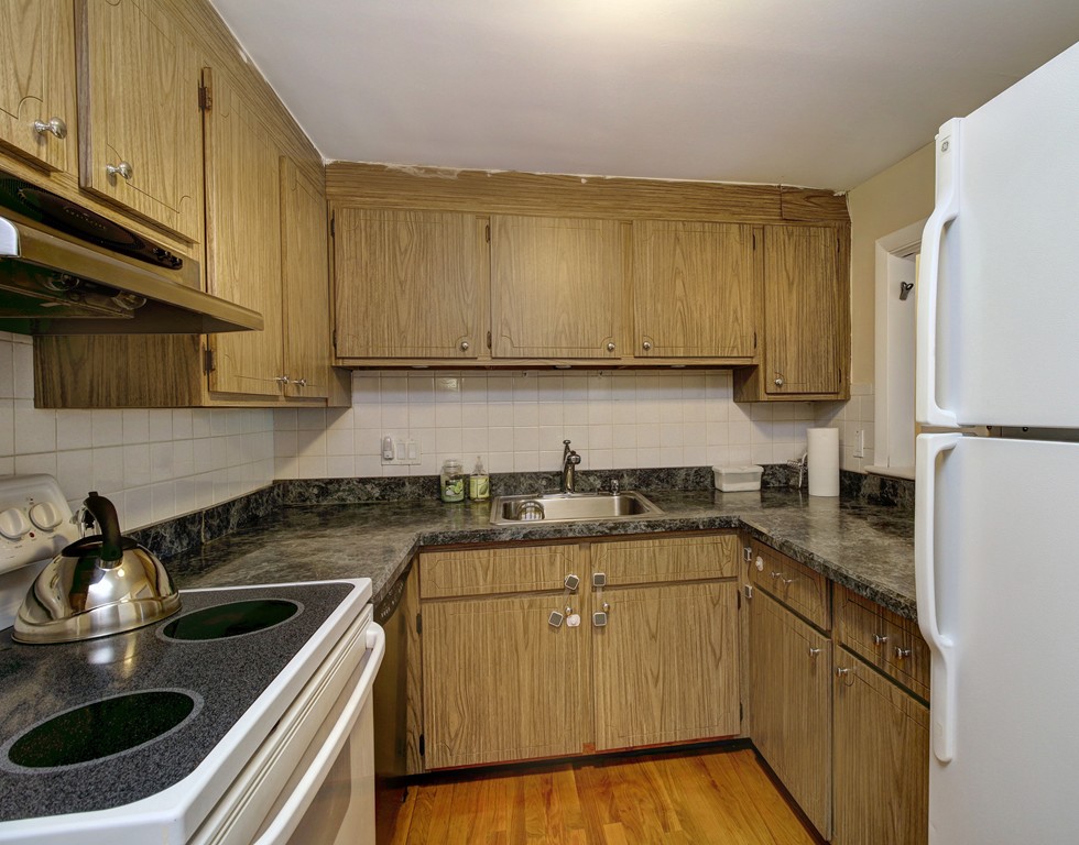 43 Jacqueline Road, Unit 3 Waltham, MA 02452 - Photo 6 of 12 Gallery Image 6
