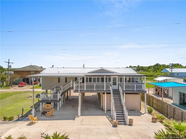 $180,000 | 222 Channel Drive, Hackberry, LA 70645