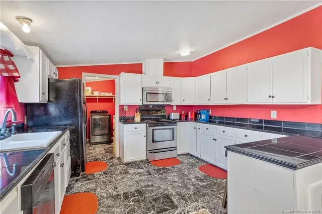 $180,000 | 222 Channel Drive, Hackberry, LA 70645