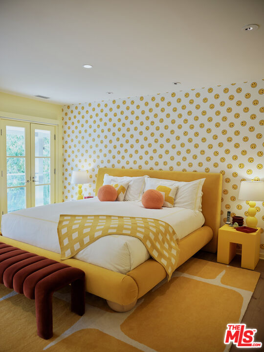 661 Doheny Road Beverly Hills, CA 90210 - Photo 13 of 28 a living room with furniture