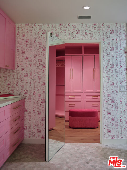 661 Doheny Road Beverly Hills, CA 90210 - Photo 20 of 28 a view of door