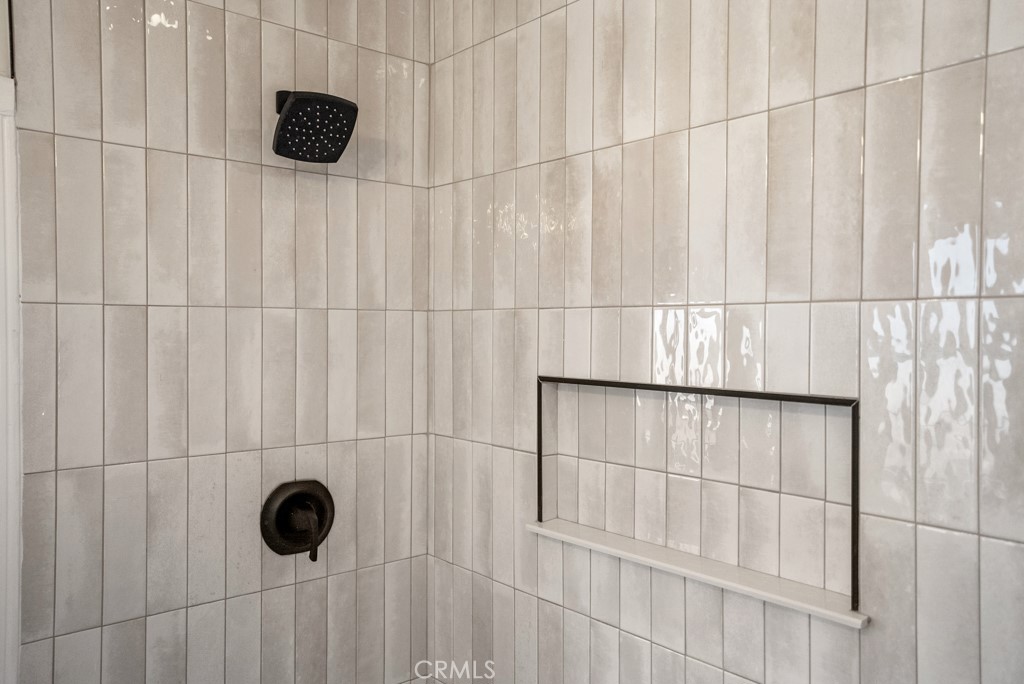 731 North Beachwood Drive Burbank, CA 91506 - Photo 22 of 53