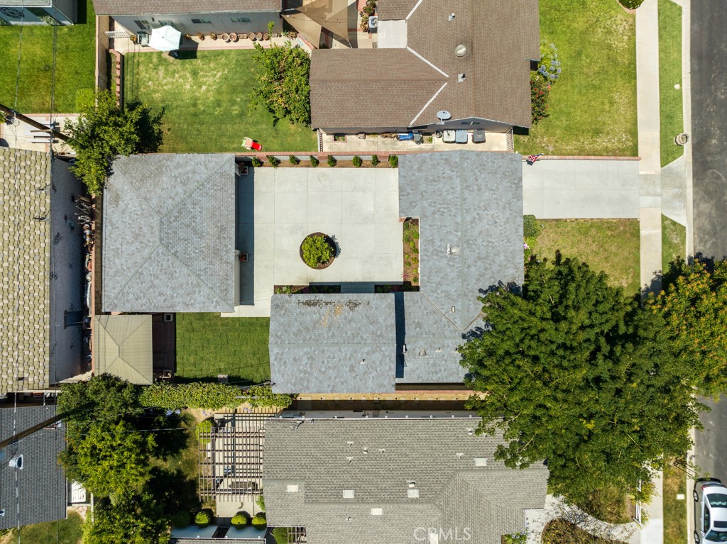 731 North Beachwood Drive Burbank, CA 91506 - Photo 51 of 53 an aerial view of a house with a garden